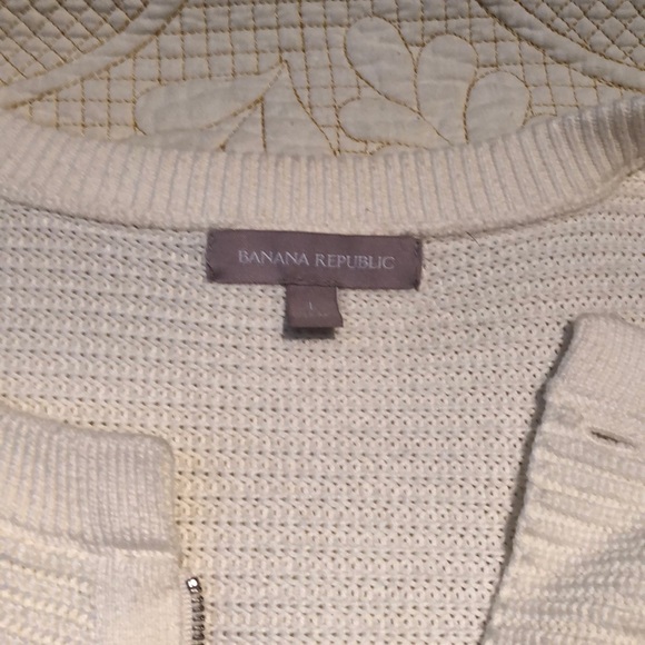 Cream Banana Republic zip up sweater. - Picture 2 of 2